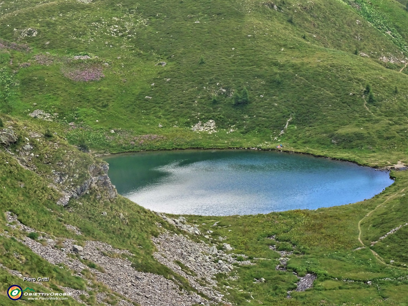 75 Zoom sul Lago delle trote (2107 m).JPG